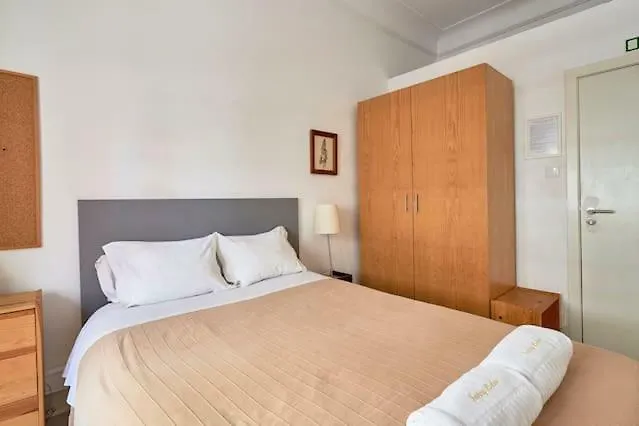 Sunny Lisbon Guesthouse And Residence Gasthuis