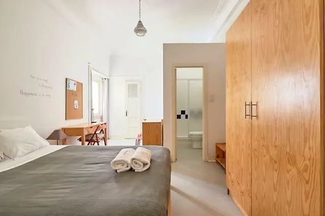 Sunny Lisbon Guesthouse And Residence