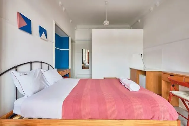 Gasthuis Sunny Lisbon Guesthouse And Residence