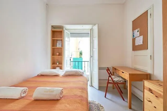 Sunny Lisbon Guesthouse And Residence 3*,