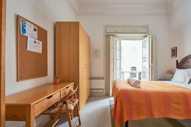 Sunny Lisbon Guesthouse And Residence