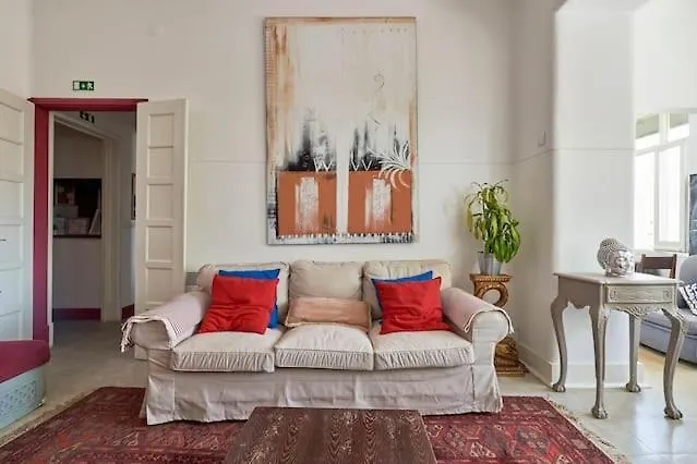 Gasthuis Sunny Lisbon Guesthouse And Residence